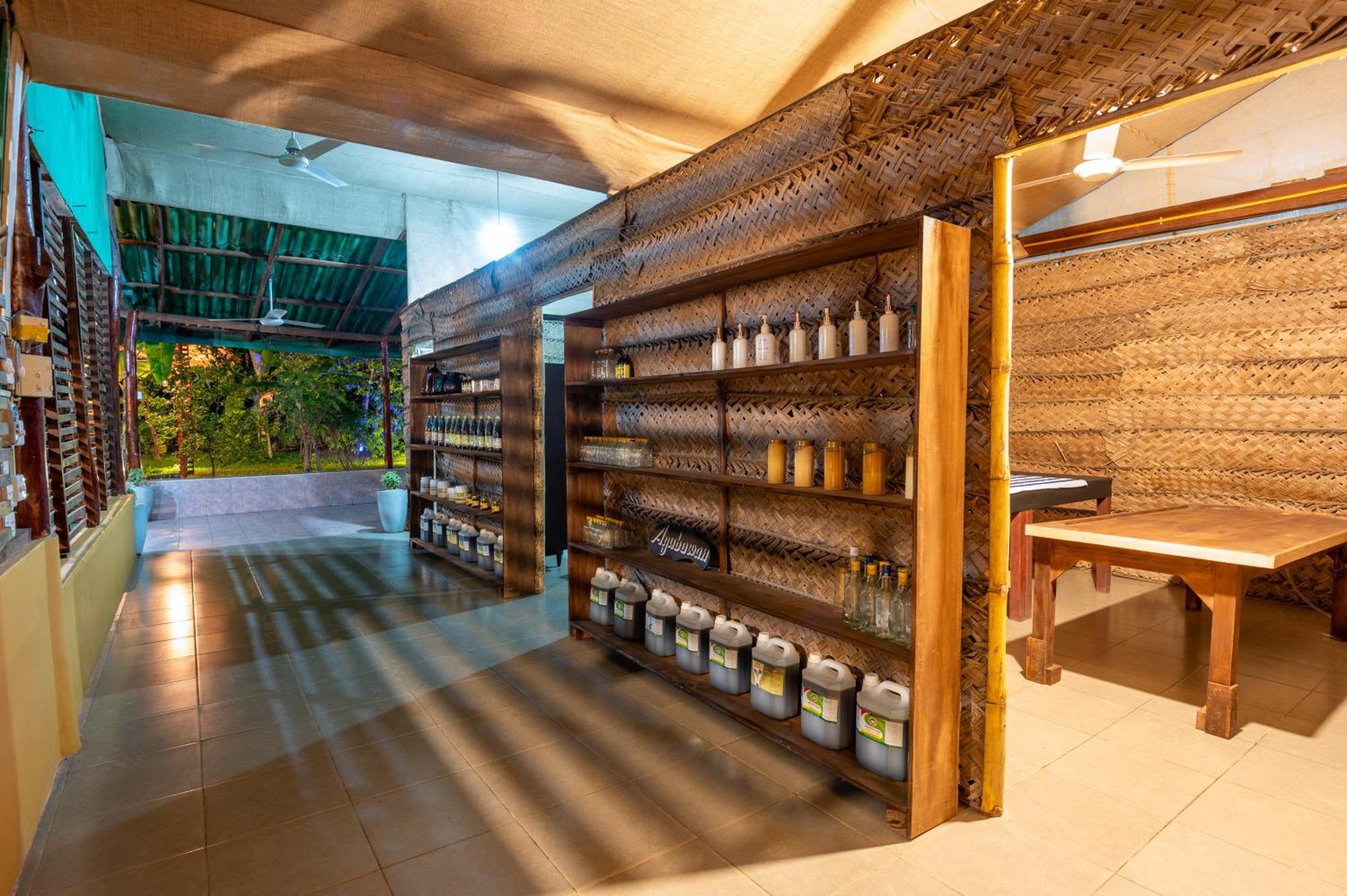 Ayurvedic Lanka Wellness Hotel Moragaswewa Exterior photo